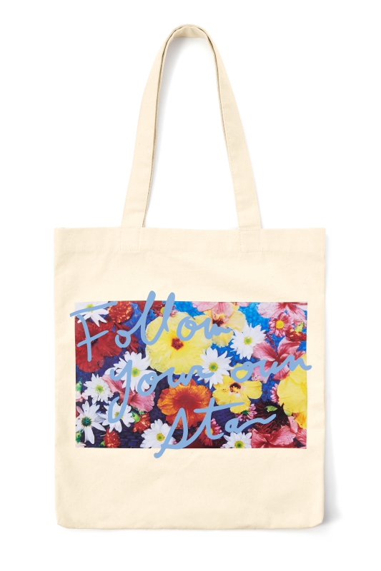 台灣販售預告｜如夢似幻的絕美花卉注入！ GU x  蜷川實花 M／mika ninagawa 聯乘系列即將開賣！