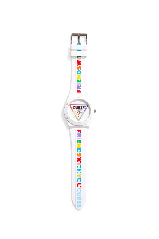 拉丁天王 J Balvin 也被萌到！ GUESS x FriendsWithYou 2021 春夏聯乘系列限量登台！