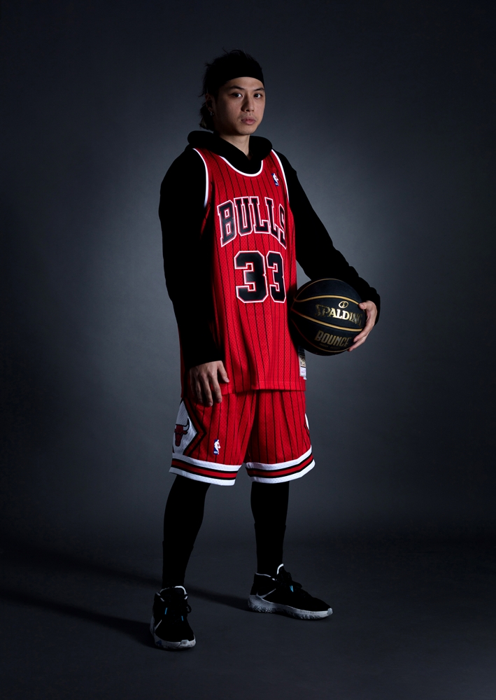 台灣販售預告｜湖人紫金變黑金更帥！Mitchell & Ness 顛覆傳統推出「 Reload 異色」系列球衣！