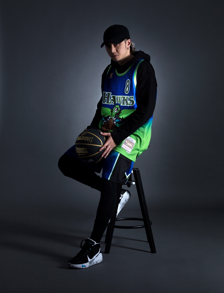 台灣販售預告｜湖人紫金變黑金更帥！Mitchell & Ness 顛覆傳統推出「 Reload 異色」系列球衣！