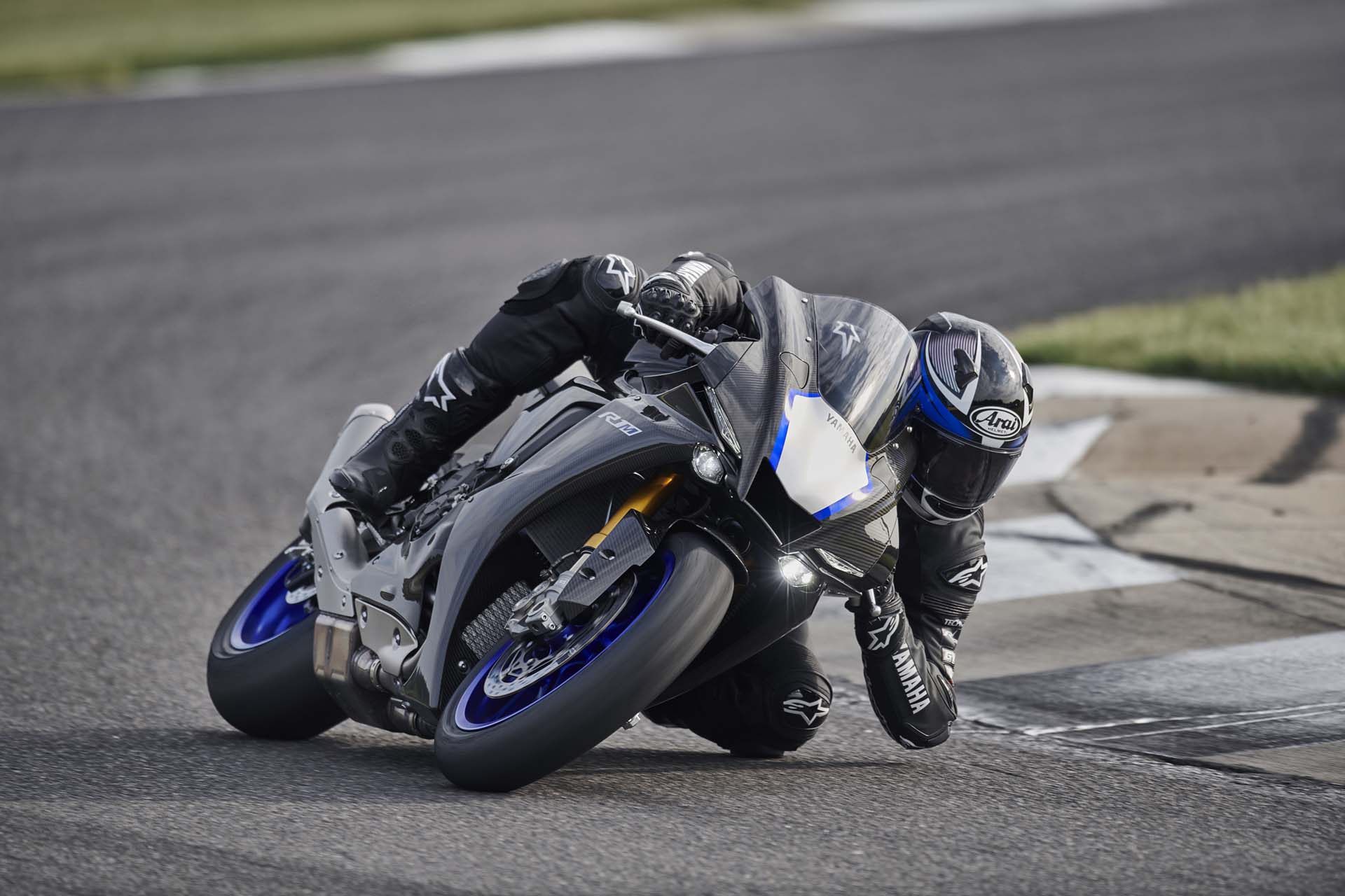 Yamaha YZF-R1M