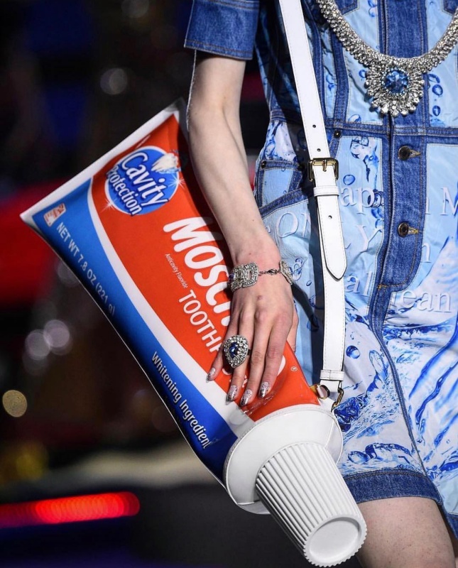 MOSCHINO 包