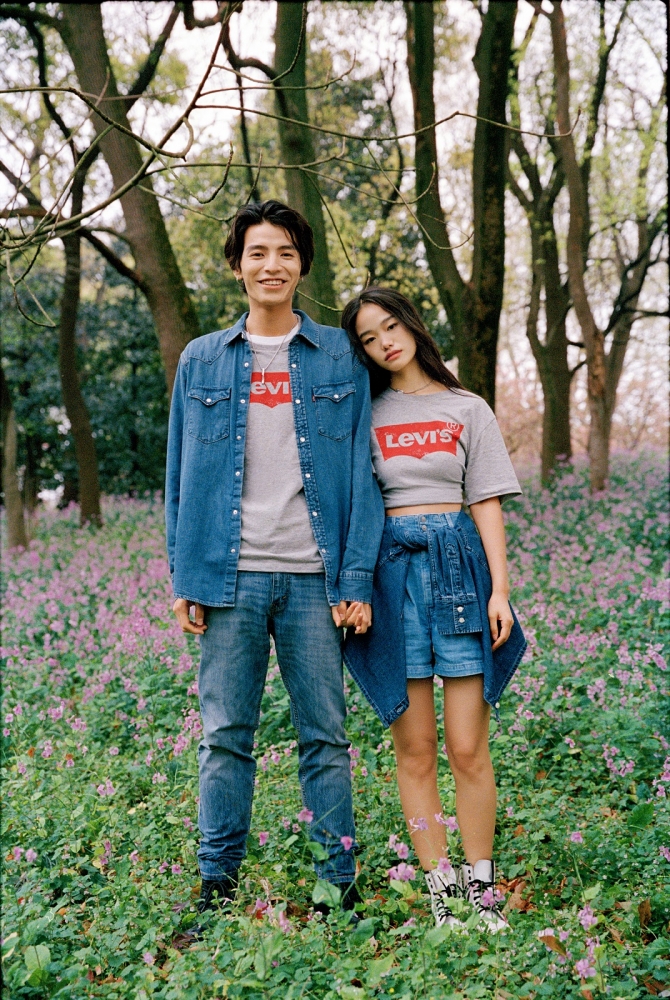 經典不敗 X 潮型前衛 X 自我定義！今夏就穿 LEVI'S 三大系列 Logo Tee 打造自我夏日街頭態度！