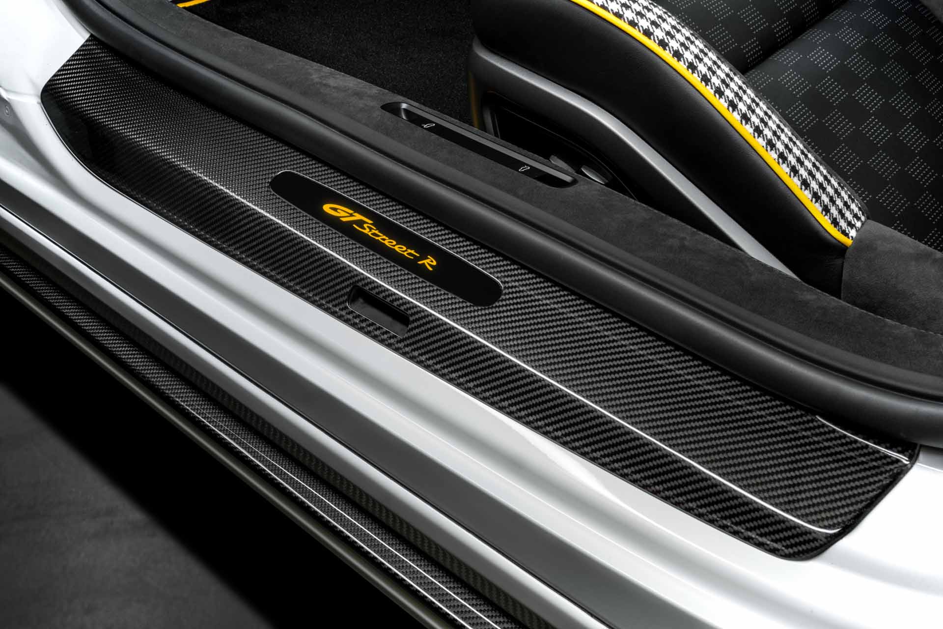 不能再高了！TECHART 推出 GTstreet R 重裝超跑、全球限量 87 套！