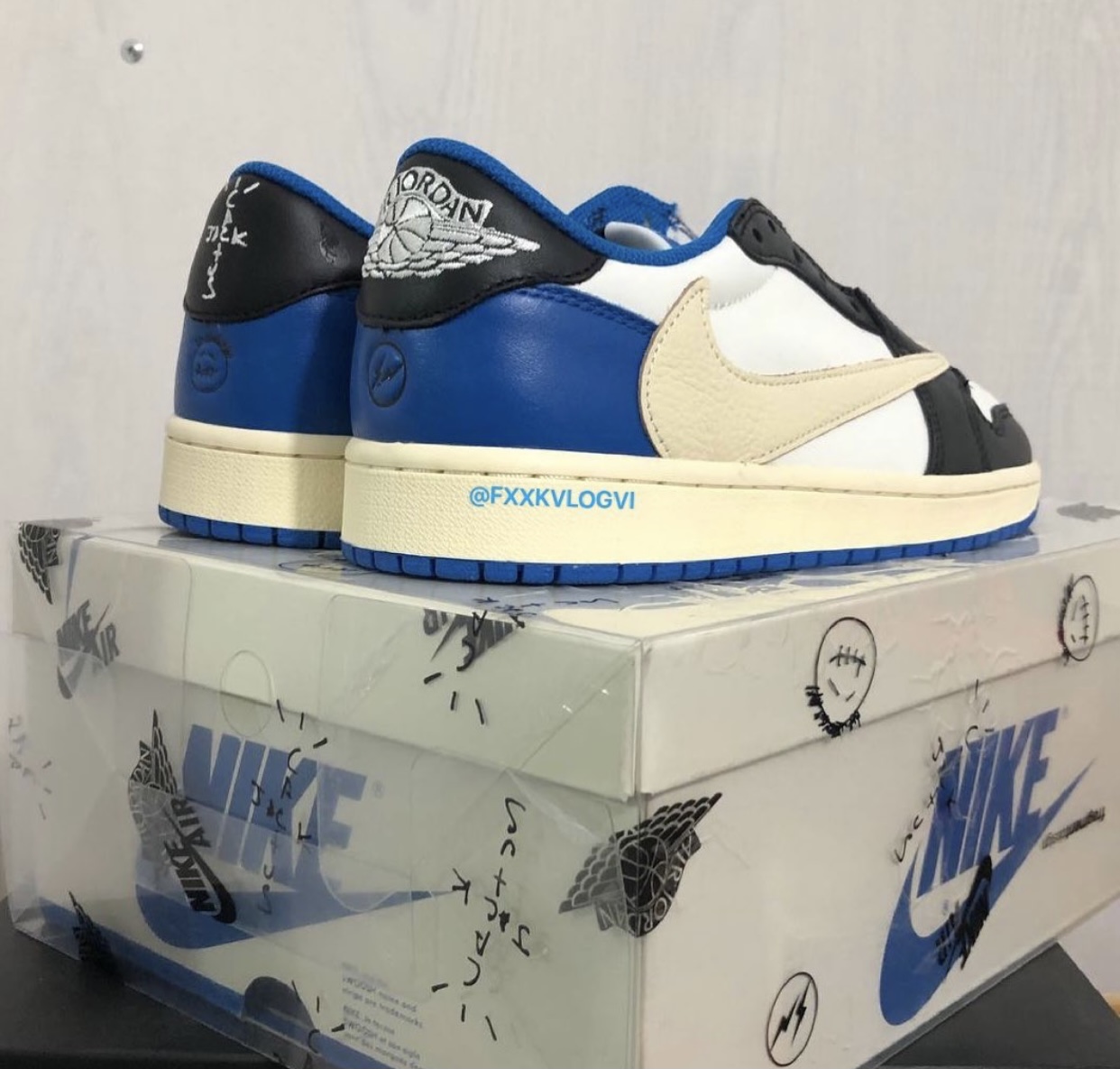 travis scott fragment jordan 1 low box