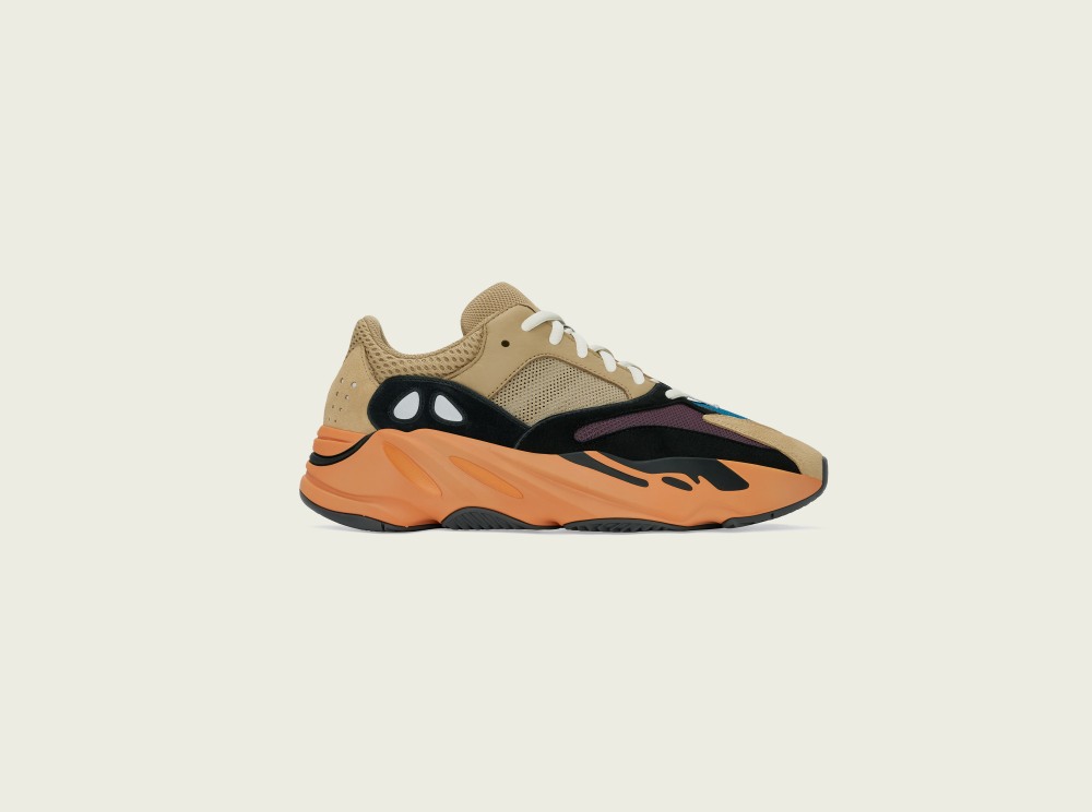 YEEZY BOOST 700