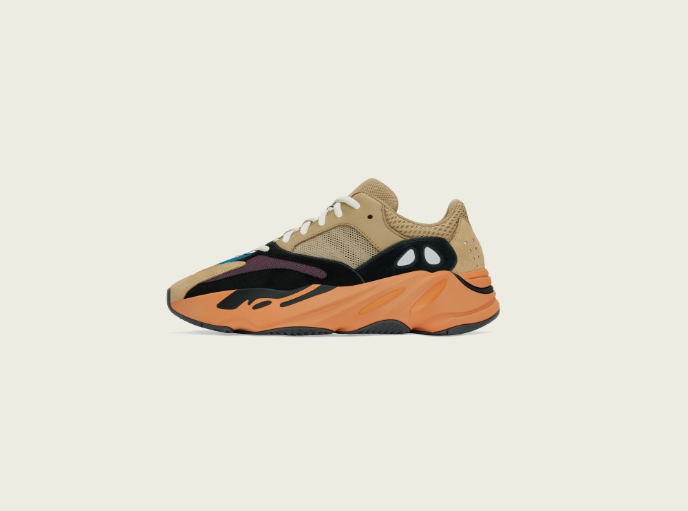 YEEZY BOOST 700