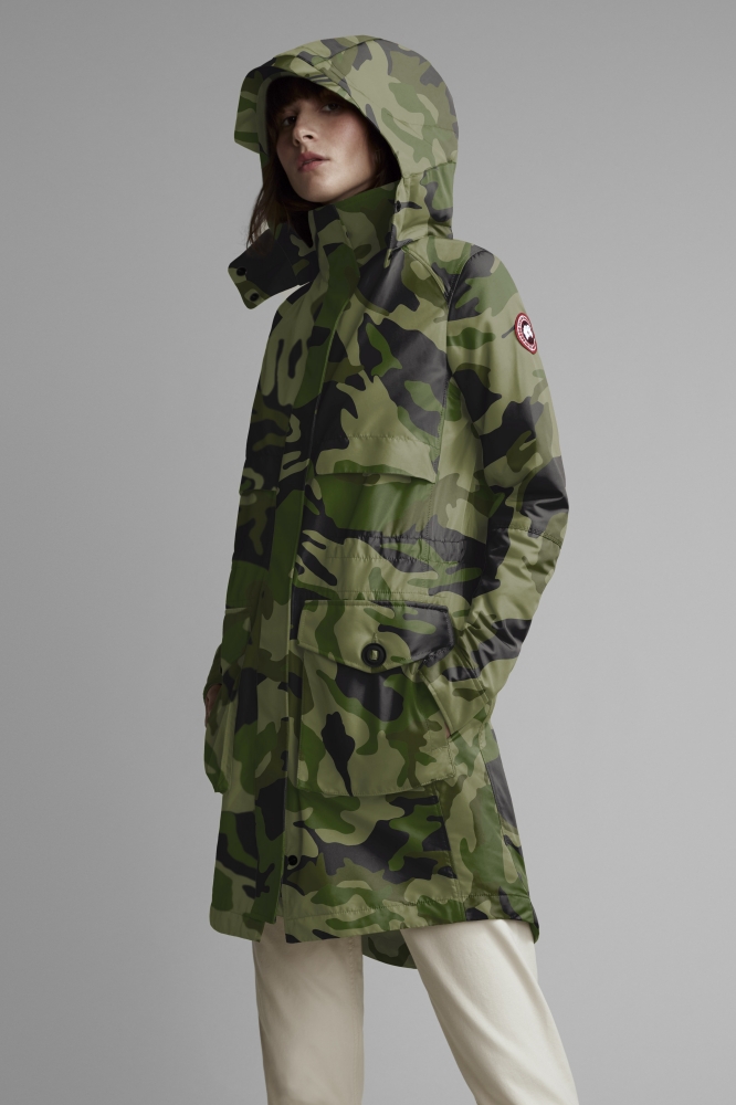 加拿大高端機能品牌 Canada Goose 推出的風雨衣，讓你從極地、雨淋到城市街頭都是主角！
