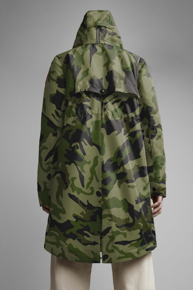 加拿大高端機能品牌 Canada Goose 推出的風雨衣，讓你從極地、雨淋到城市街頭都是主角！