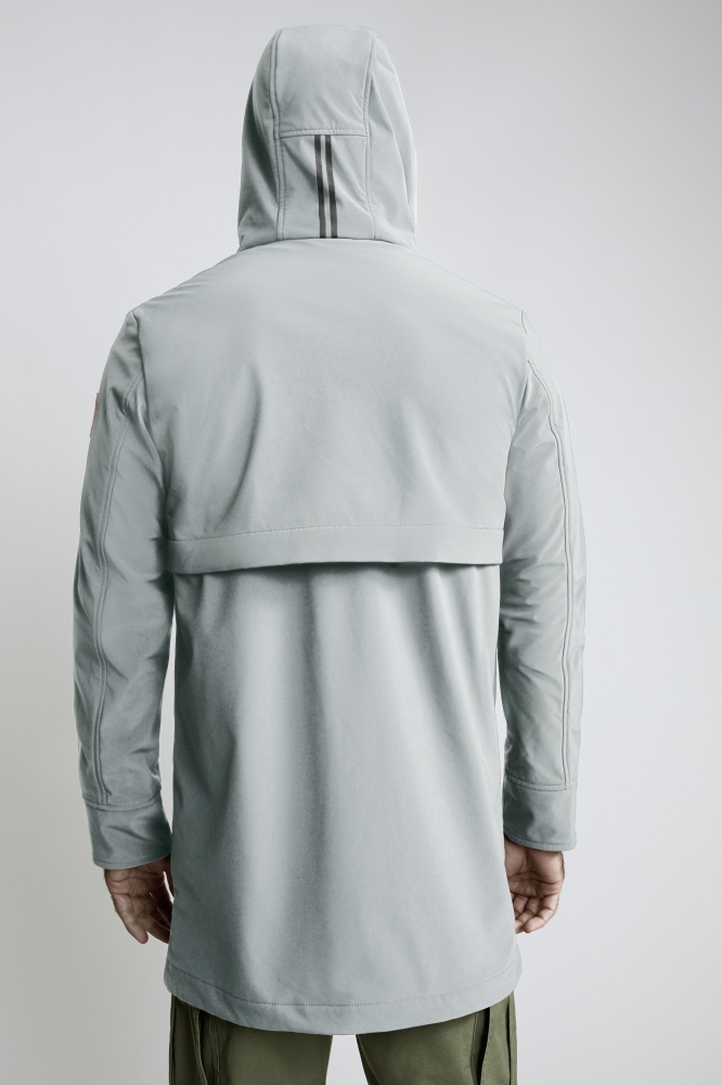 加拿大高端機能品牌 Canada Goose 推出的風雨衣，讓你從極地、雨淋到城市街頭都是主角！