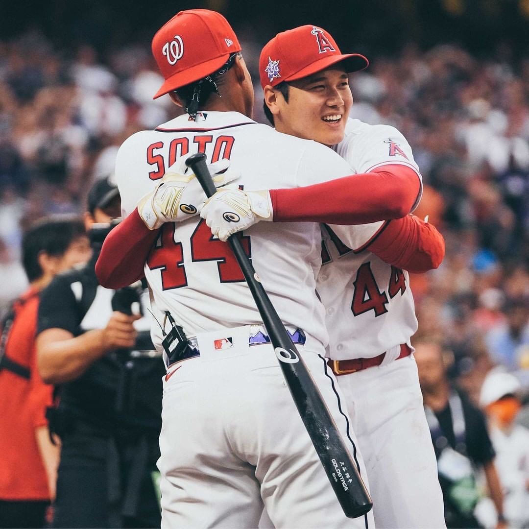 場下也喜感十足？大谷翔平打不開冰箱影片笑翻網友，內行人指出背後原因其實不是天然呆！