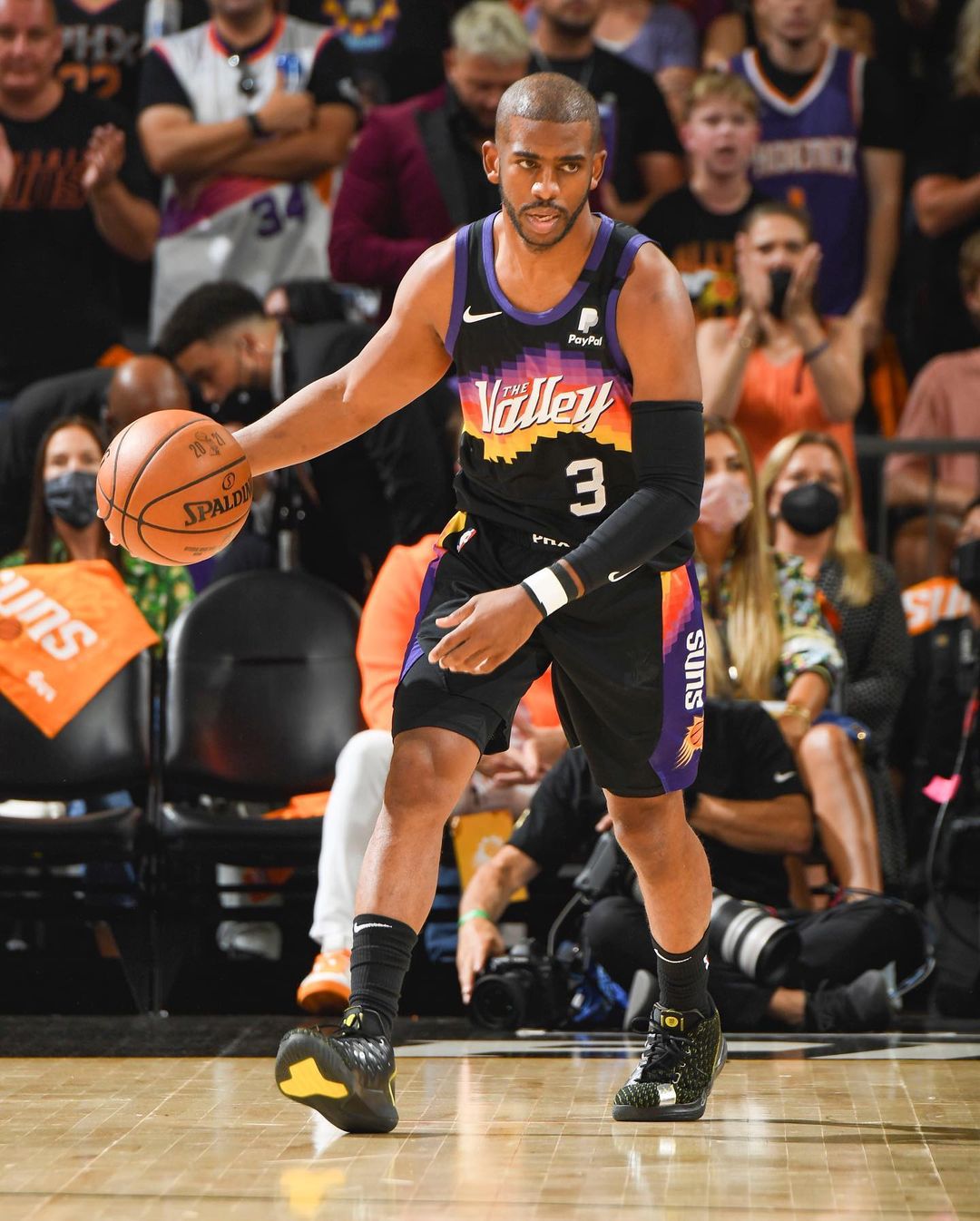 關鍵時刻又失誤！公鹿天王山之戰驚險擊敗太陽，離冠軍只剩一步之遙！