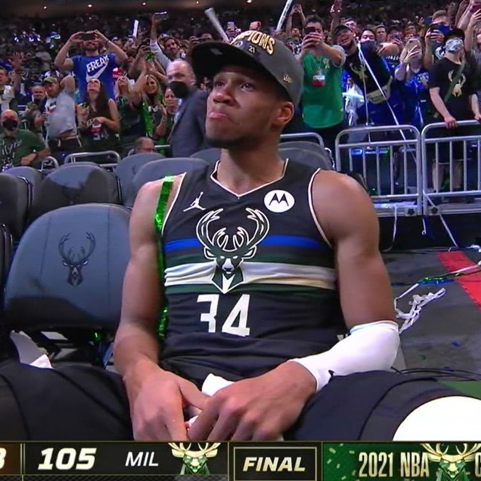 完成 Kobe 期許！字母哥轟下 50 分勇奪 Finals MVP，封王戰打破多項紀錄！