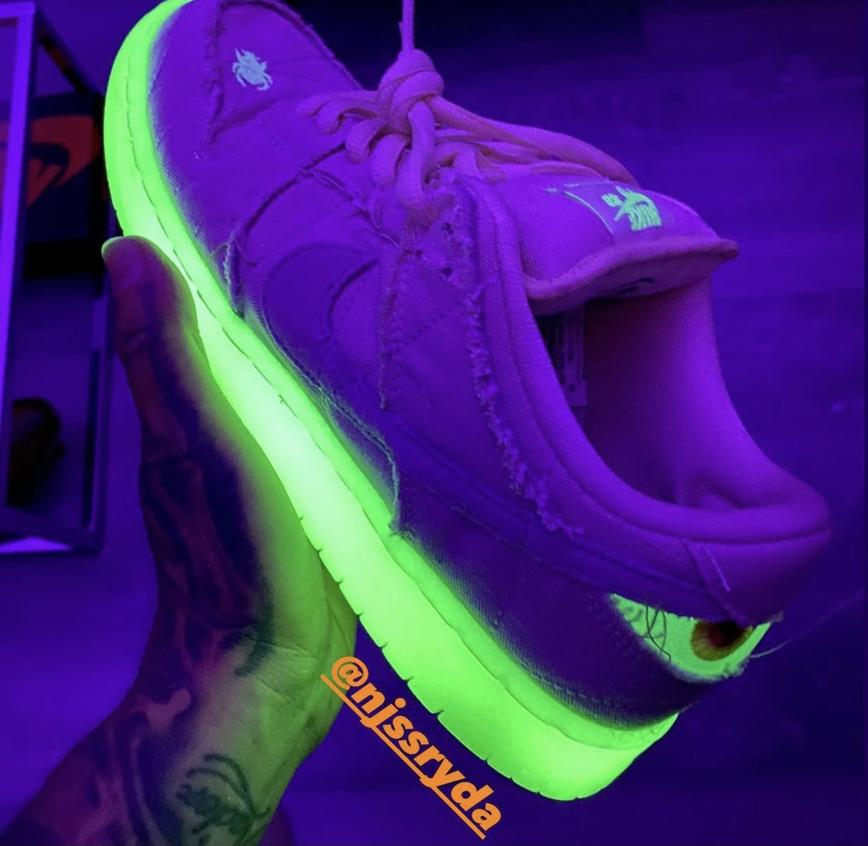 這雙 Nike SB Dunk Low「限定設計」，有趣程度完勝復刻款