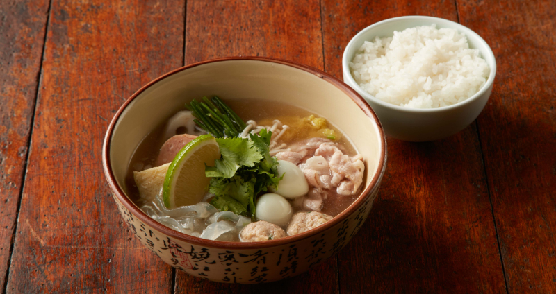 爽吃豐盛食材！麻辣 45 首推「麻辣珍寶燙」，在家就能享受「微麻辣」爽感