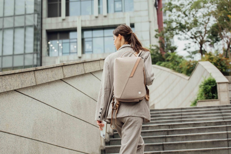 Moshi 初見好「職」感計畫開跑！社會新鮮人的第一個「質」感電腦包就從這 3 咖挑起！#文末贈獎