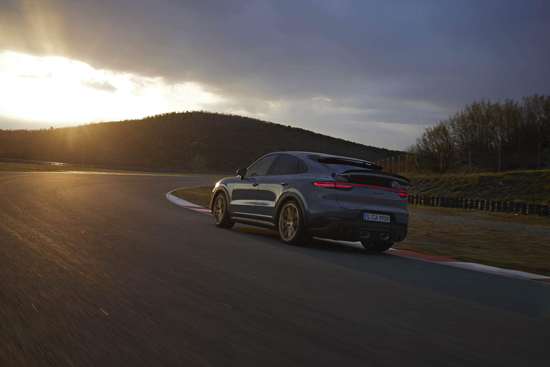 五星魔凱燕！Porsche Cayenne Turbo GT 正式發表、台灣同步公開正式售價！