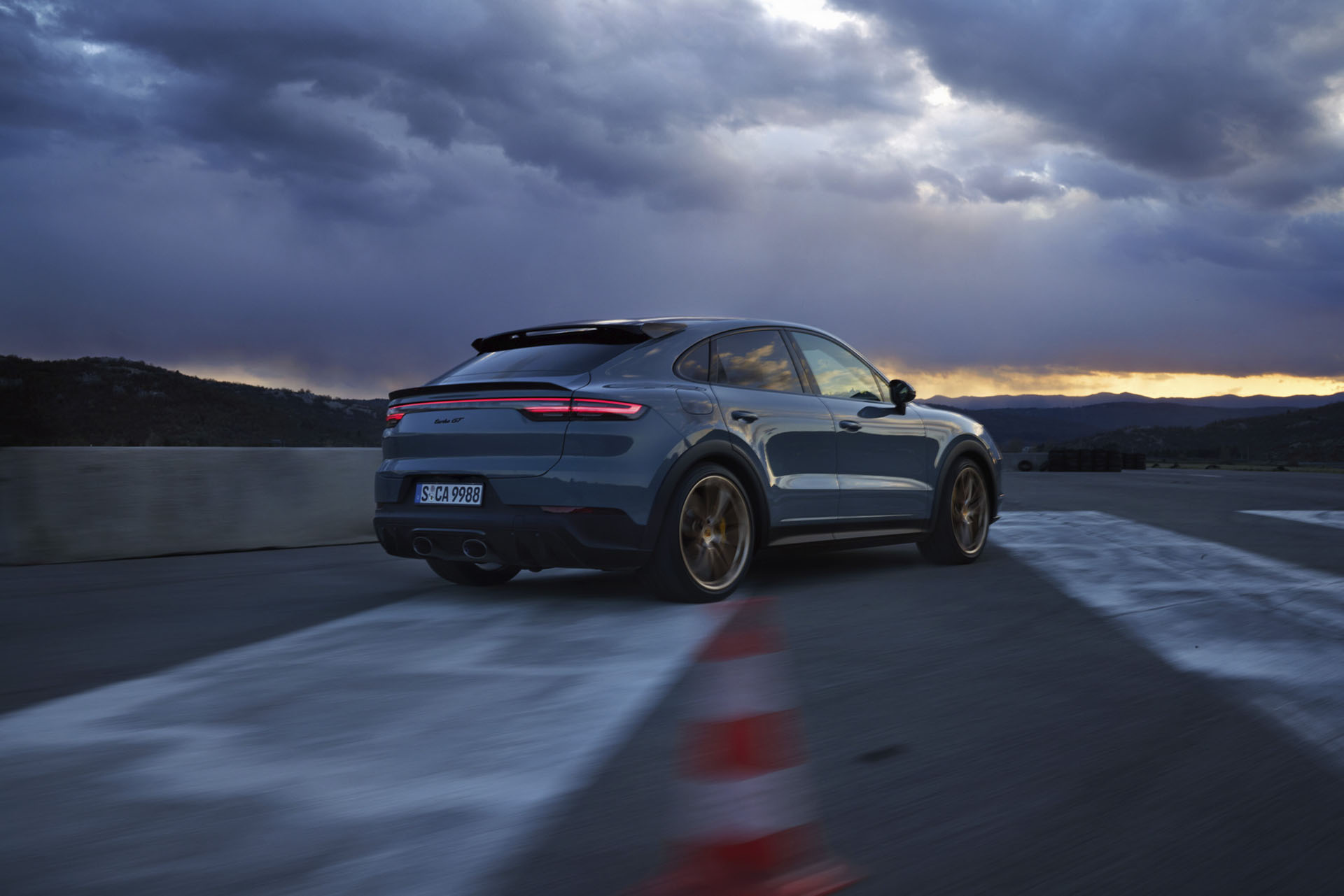 Porsche Cayenne Turbo GT-3