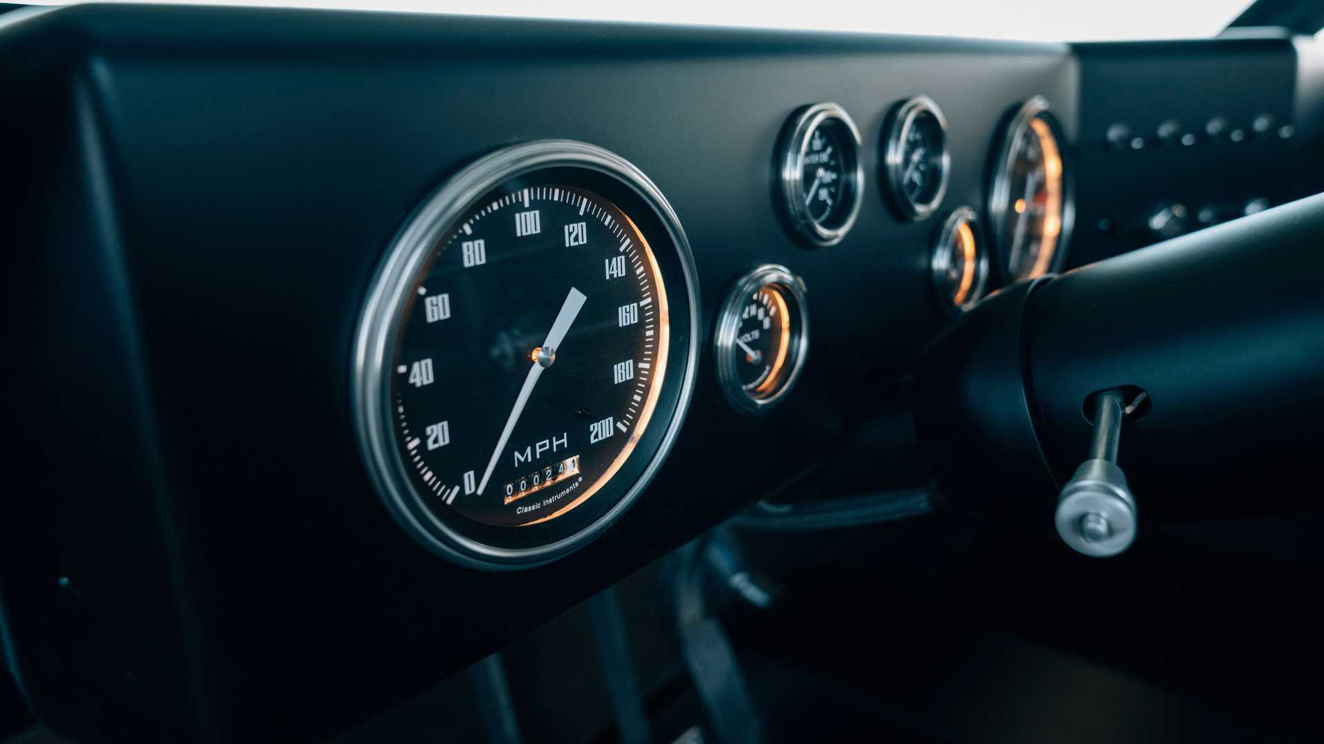 是人都想當唐老大，你也有機會？《玩命關頭 9》Dodge Charger 道具車話題十足！