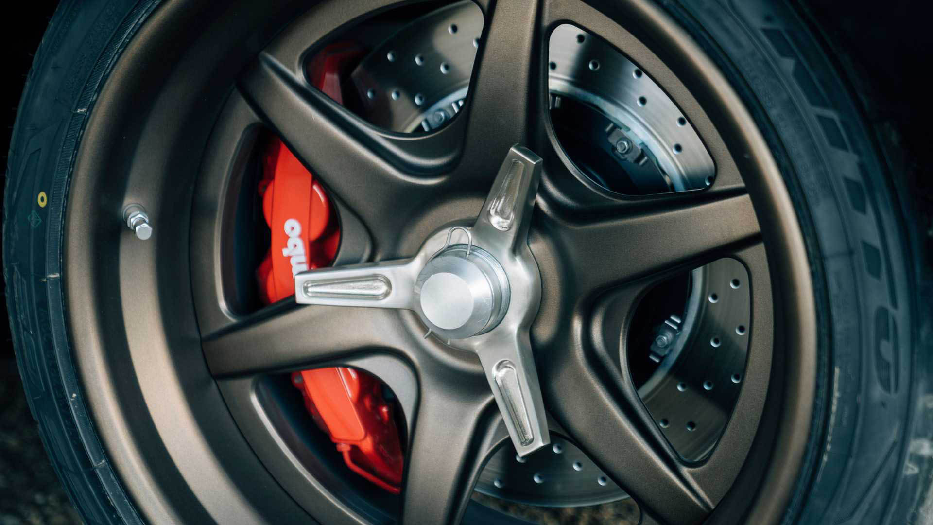 是人都想當唐老大，你也有機會？《玩命關頭 9》Dodge Charger 道具車話題十足！