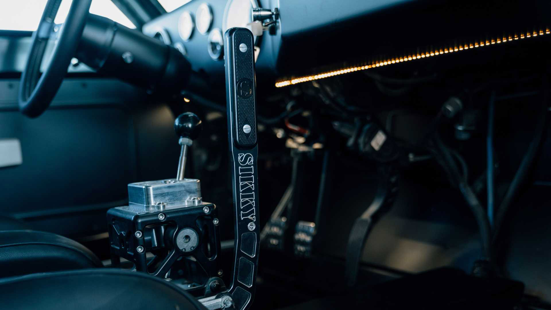 是人都想當唐老大，你也有機會？《玩命關頭 9》Dodge Charger 道具車話題十足！