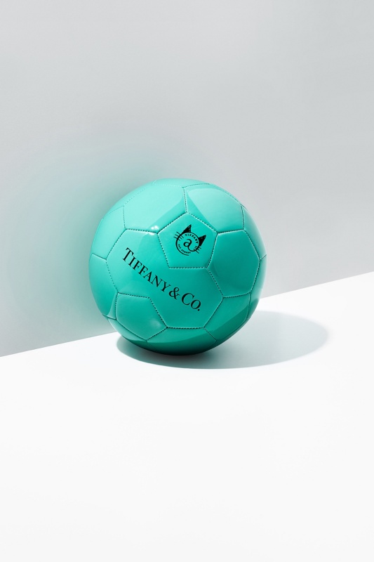 Tiffany x “Gilbert” rugby ball