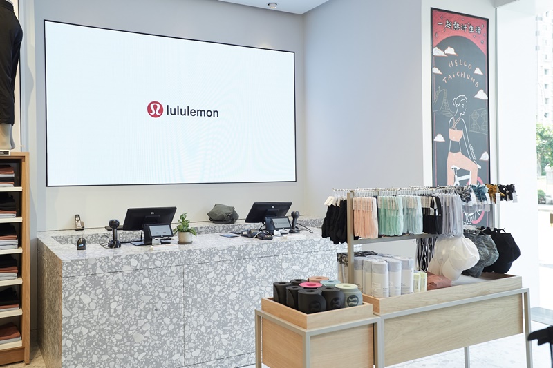 台中必朝聖店鋪再加一！加拿大服飾品牌　　lululemon 重磅進駐台中， 熱汗生活注入本地台灣味！