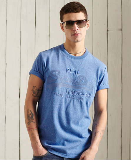 炎熱天氣不知該穿啥？SUPERDRY 冒險魂全新夏季系列即將登場，酷暑必備單品一次搞定！