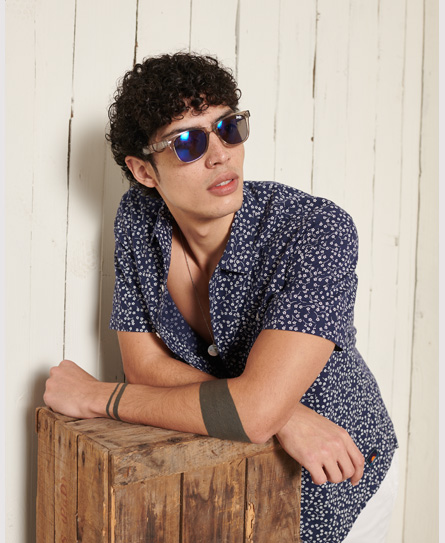 炎熱天氣不知該穿啥？SUPERDRY 冒險魂全新夏季系列即將登場，酷暑必備單品一次搞定！