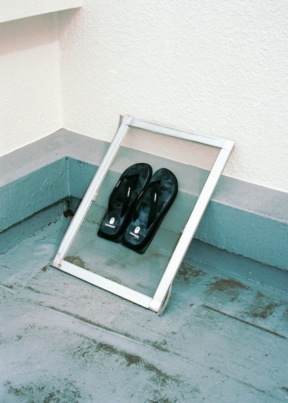 台灣販售預告｜今夏最潮聯名人字拖 BAPE x Havaianas 首批上線秒殺，第二波「這天」開搶！