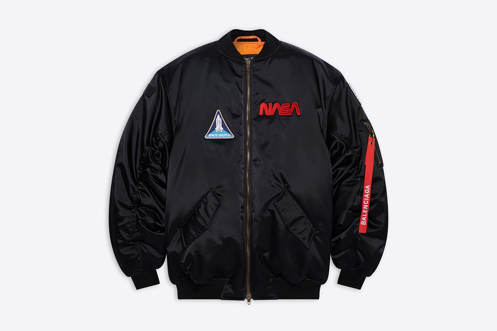 COOL穿搭講堂｜當個潮流小氣鬼！ Balenciaga 聯名太遙遠？幫你找到「聯名平替款」了！