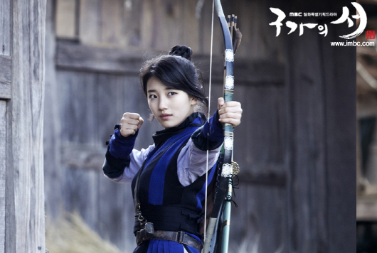 被 JYP 喻為全能型藝人的她，帶你認識這位「國民初戀」裴秀智！