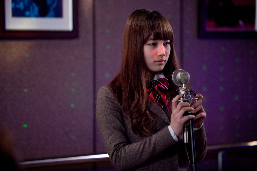 被 JYP 喻為全能型藝人的她，帶你認識這位「國民初戀」裴秀智！