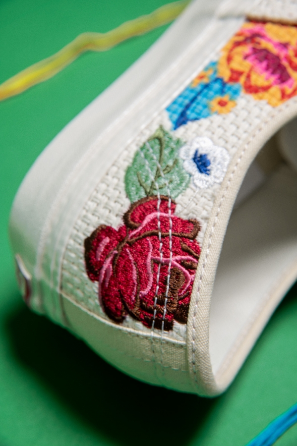 台灣販售預告｜ 帶回 70 年代復古刺繡！ VANS ANAHEIM FACTORY「 NEEDLEWORK 」 復刻系列登場！