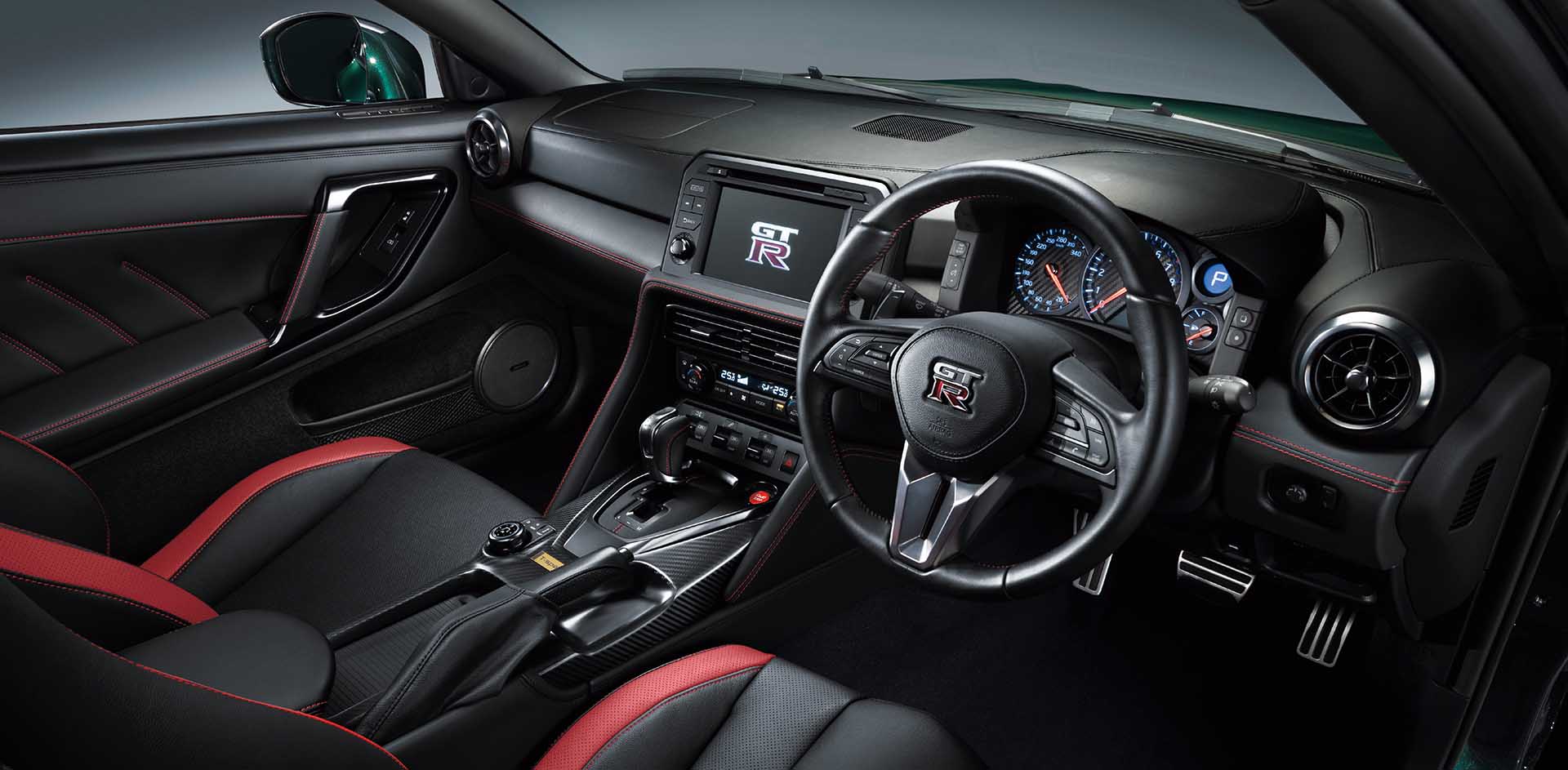 Nissan 推出 2022 年式 GT-R 戰神，雙「T-Spec」限量車型只能靠運氣了！