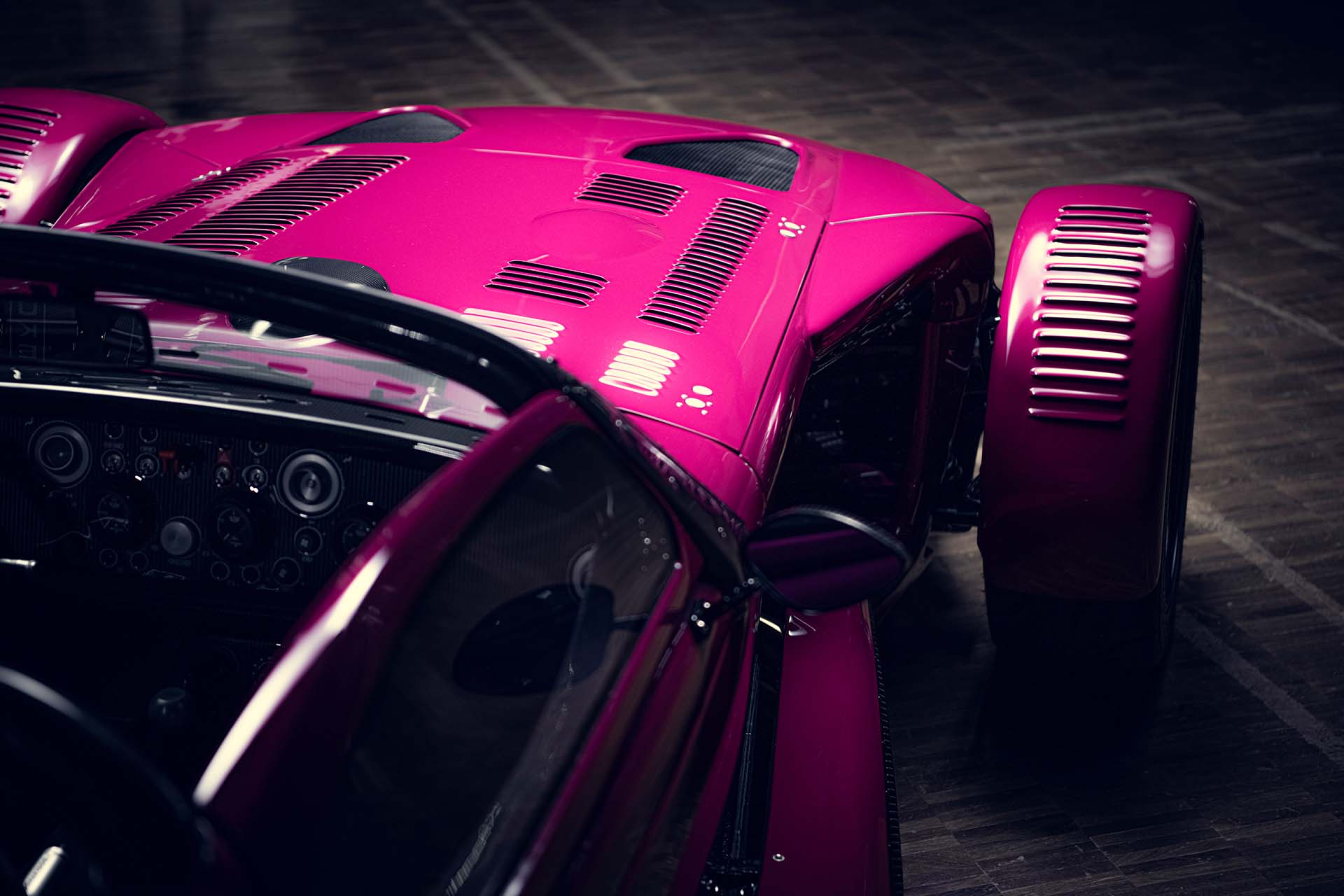 車庫怎能缺這酷玩意兒？Donkervoort 推出 D8 GTO Individual Series 復古跑車！
