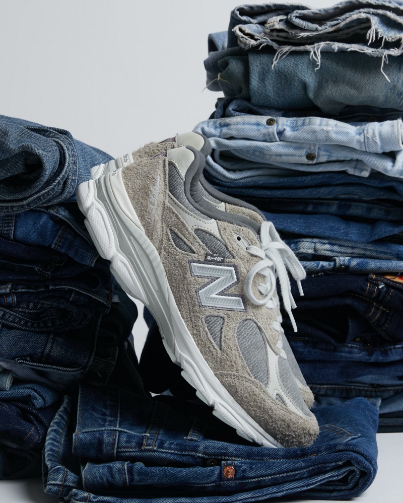 台灣販售預告｜兩大美式霸主再次攜手合作！ LEVI’S X NEW BALANCE 為經典 990v3 打造嶄新面貌！