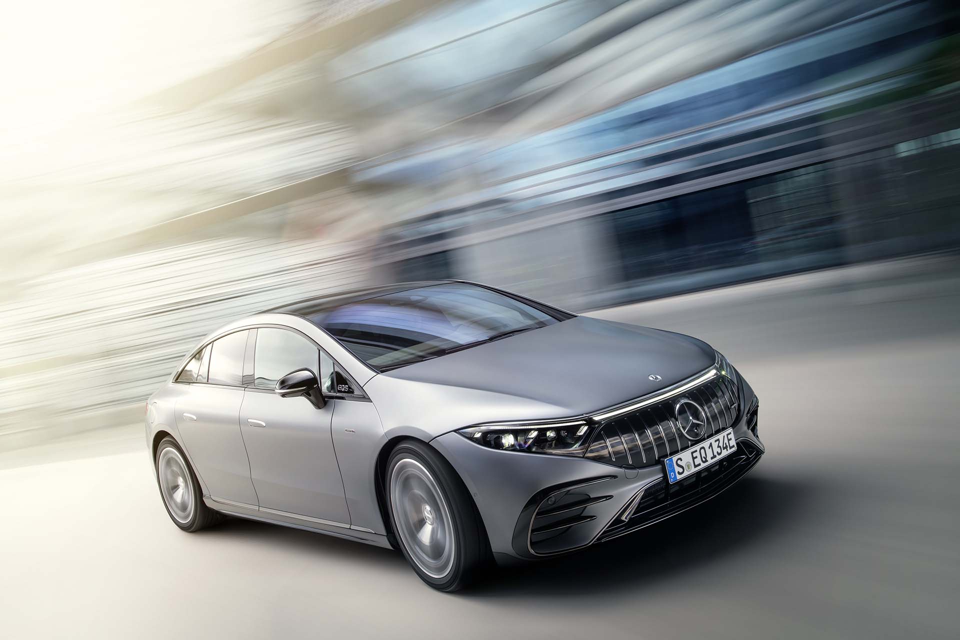 AMG 不只要開大的！Mercedes-AMG EQS 53 4MATIC+ 純電性能旗艦登場！