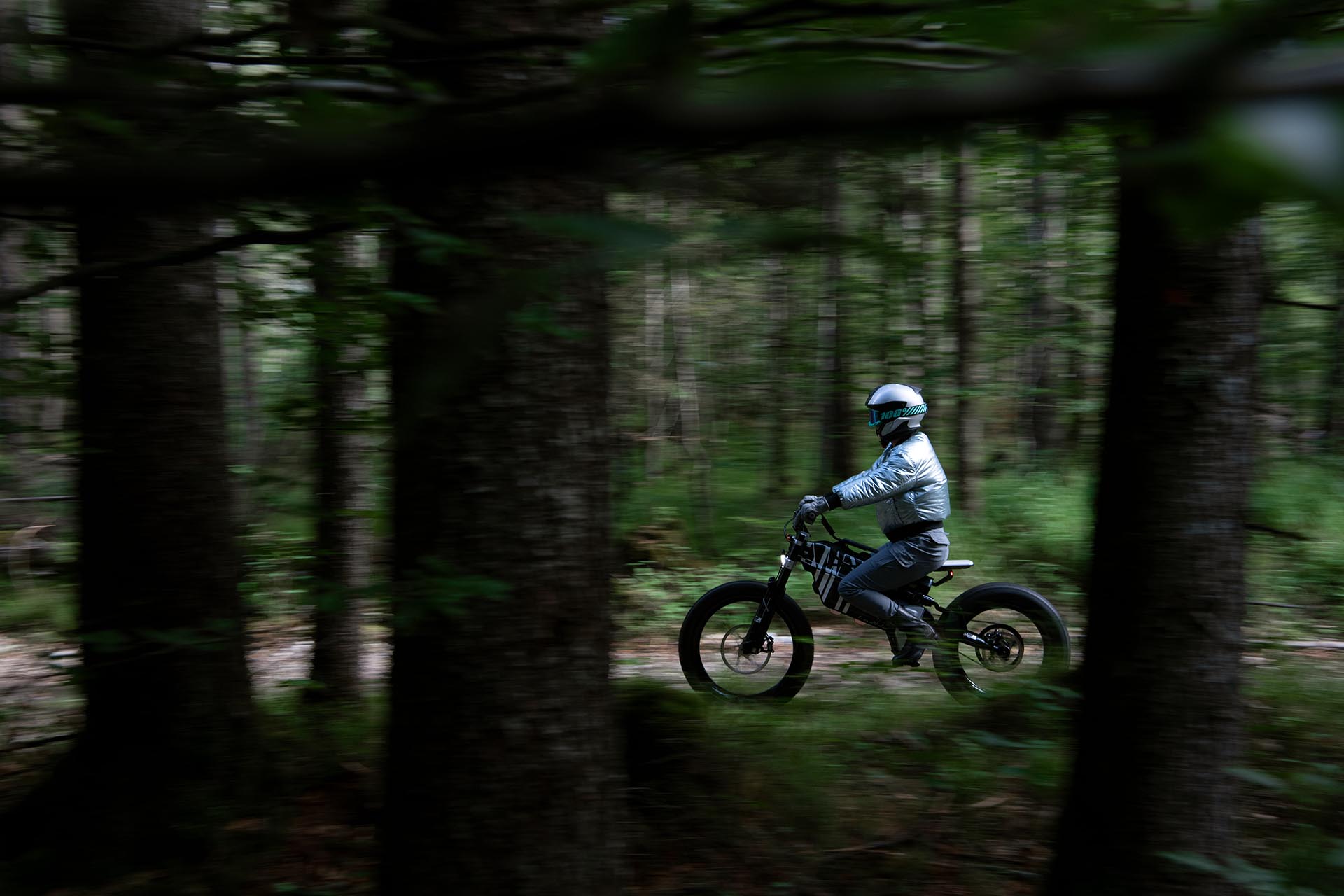 想像力無極限！BMW 發表 i Vision AMBY / Motorrad Vision AMBY 雙概念電動車！