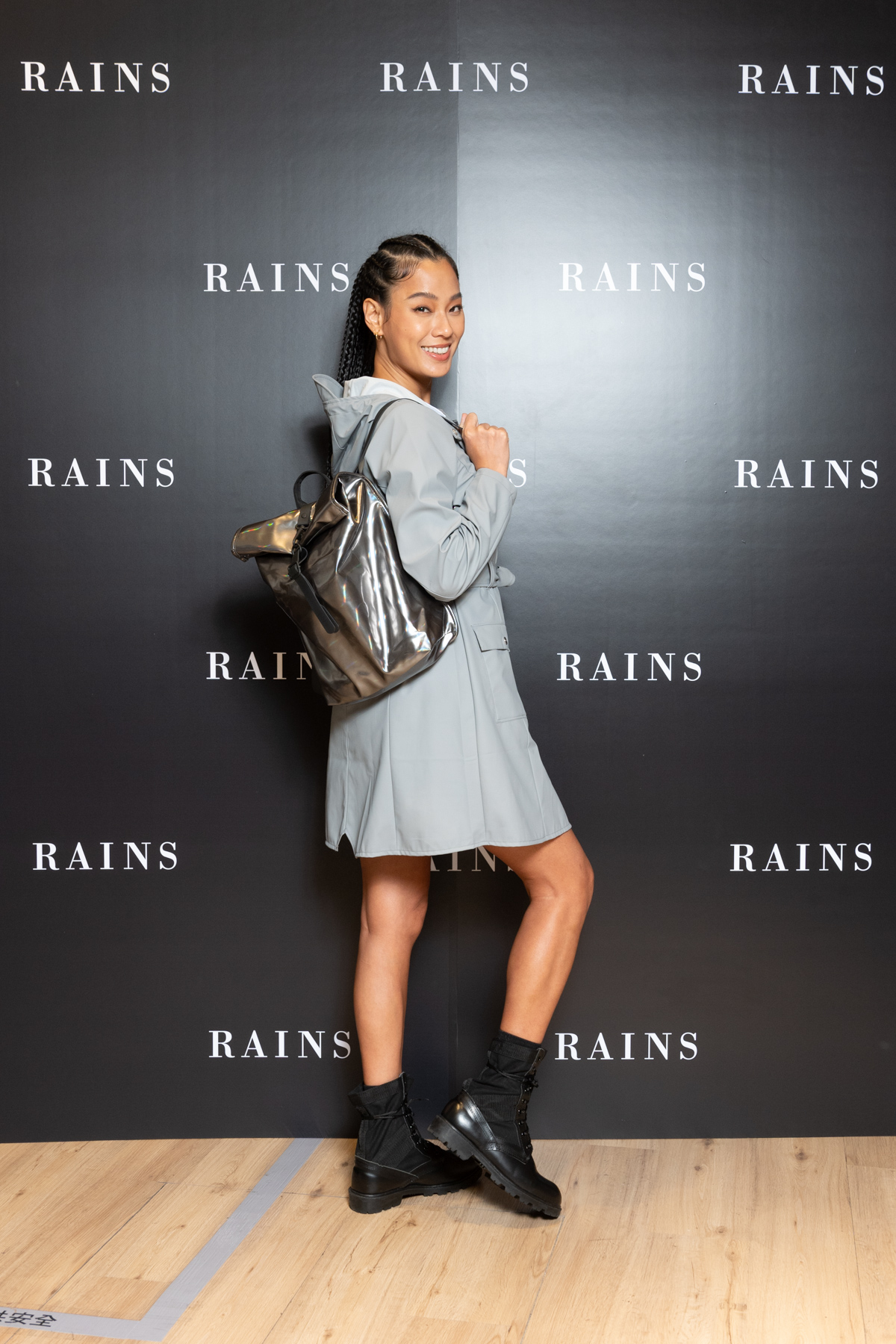 神級穿搭雨衣帥度再提升！丹麥生活風格品牌 RAINS 2021 秋冬系列登場，王麗雅和張哲偉展現北歐率性！