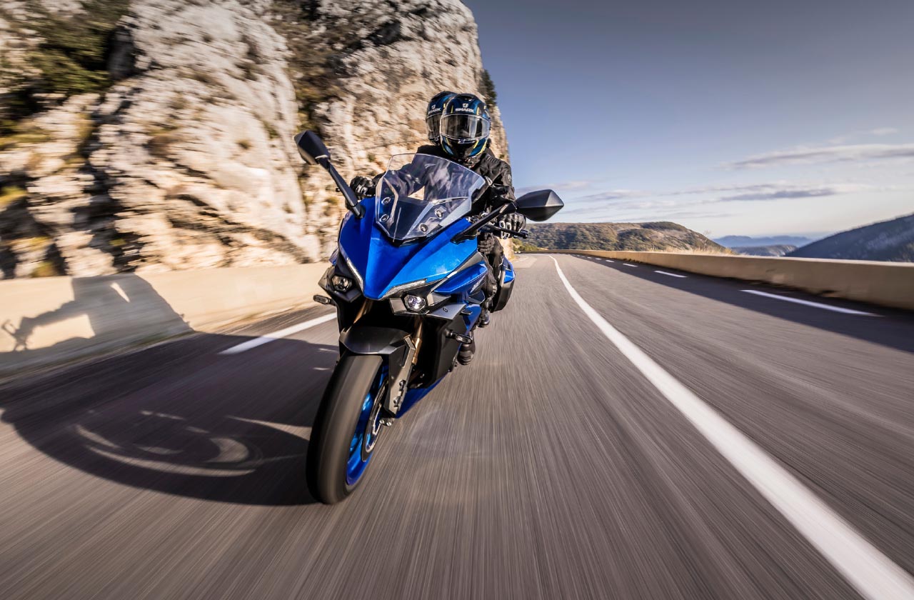 Suzuki GSX-S1000GT-3