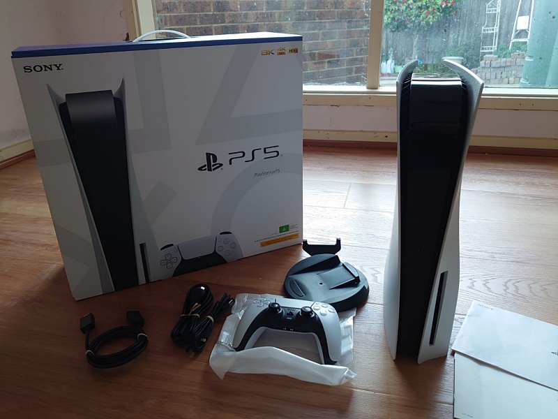 新版 Sony PS5 實機上手開箱！一個超貼心改動、Wi-Fi 表現提升，玩家哀嚎：缺貨問題解決了？！