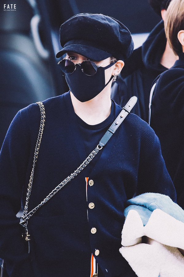 韓國知名造型師選出「最會穿搭偶像 TOP 5 」！GD、Jennie 緋聞情侶不意外，其他還有誰來看看