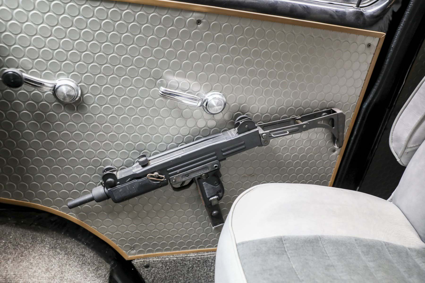 老影迷才懂的逸品！原版《天龍特攻隊》影集廂型車現正上架競標中！