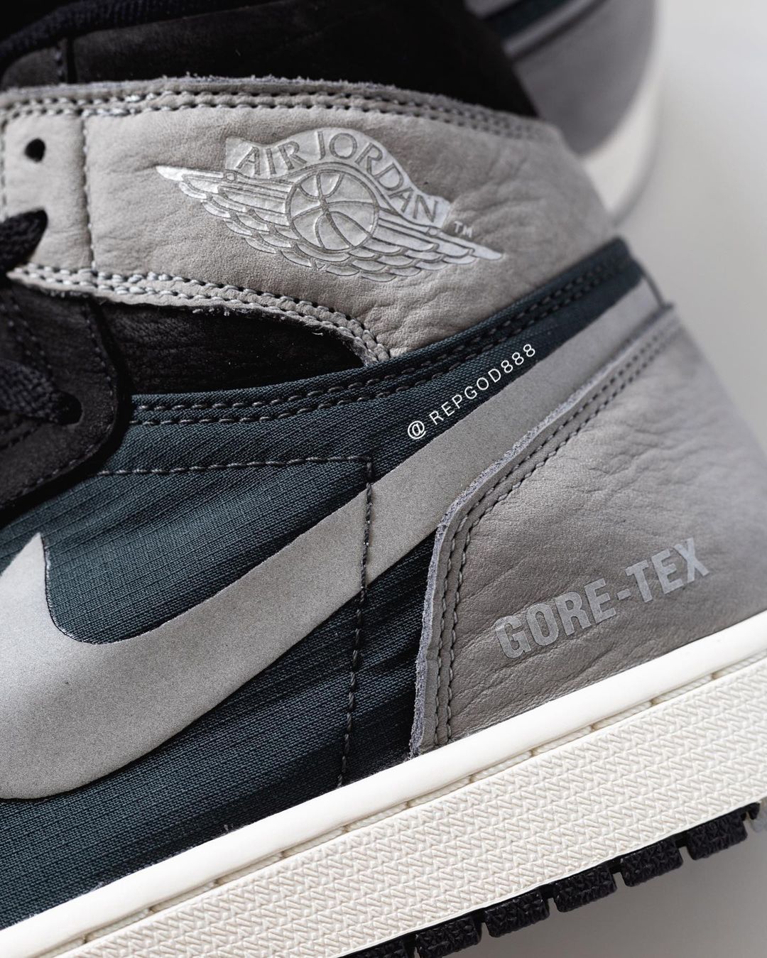 下雨也不需煩惱！Air Jordan 1 Element GORE-TEX “Particle Grey” 在台正式發售，秋冬就是要酷酷的防水鞋！