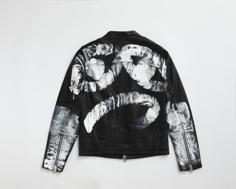 ALLSAINTS 與當代藝術家周世雄跨界合作推出 「彩繪皮衣慈善義賣」！攜手金鐘視帝薛仕凌及文青女神孟耿如 一同為公益發聲！