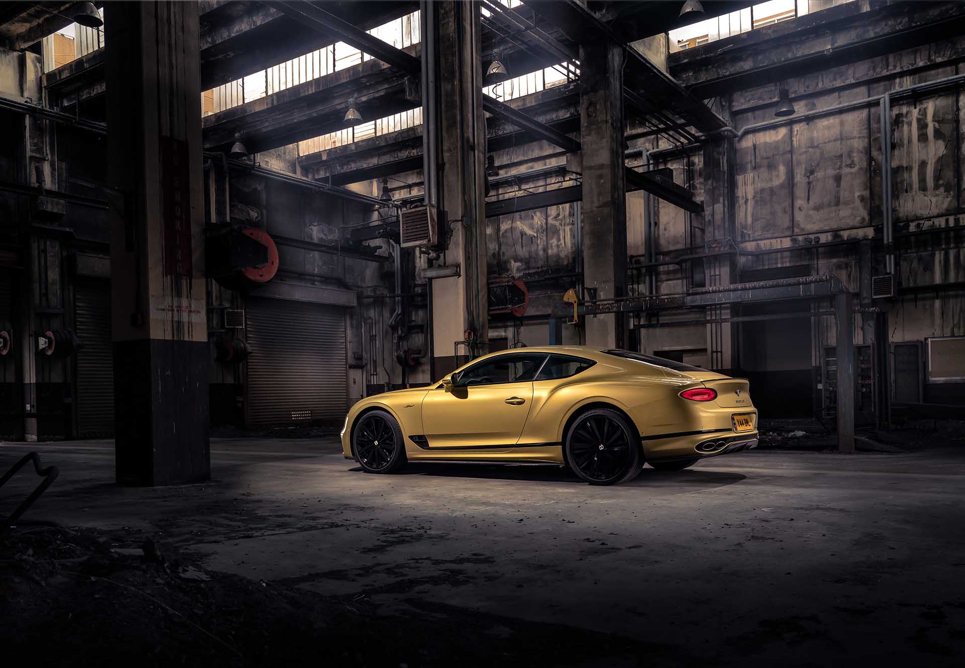 搖頭又擺尾？那有啥問題！Bentley 開甩 Continental GT Speed，自得其樂很爽捏～