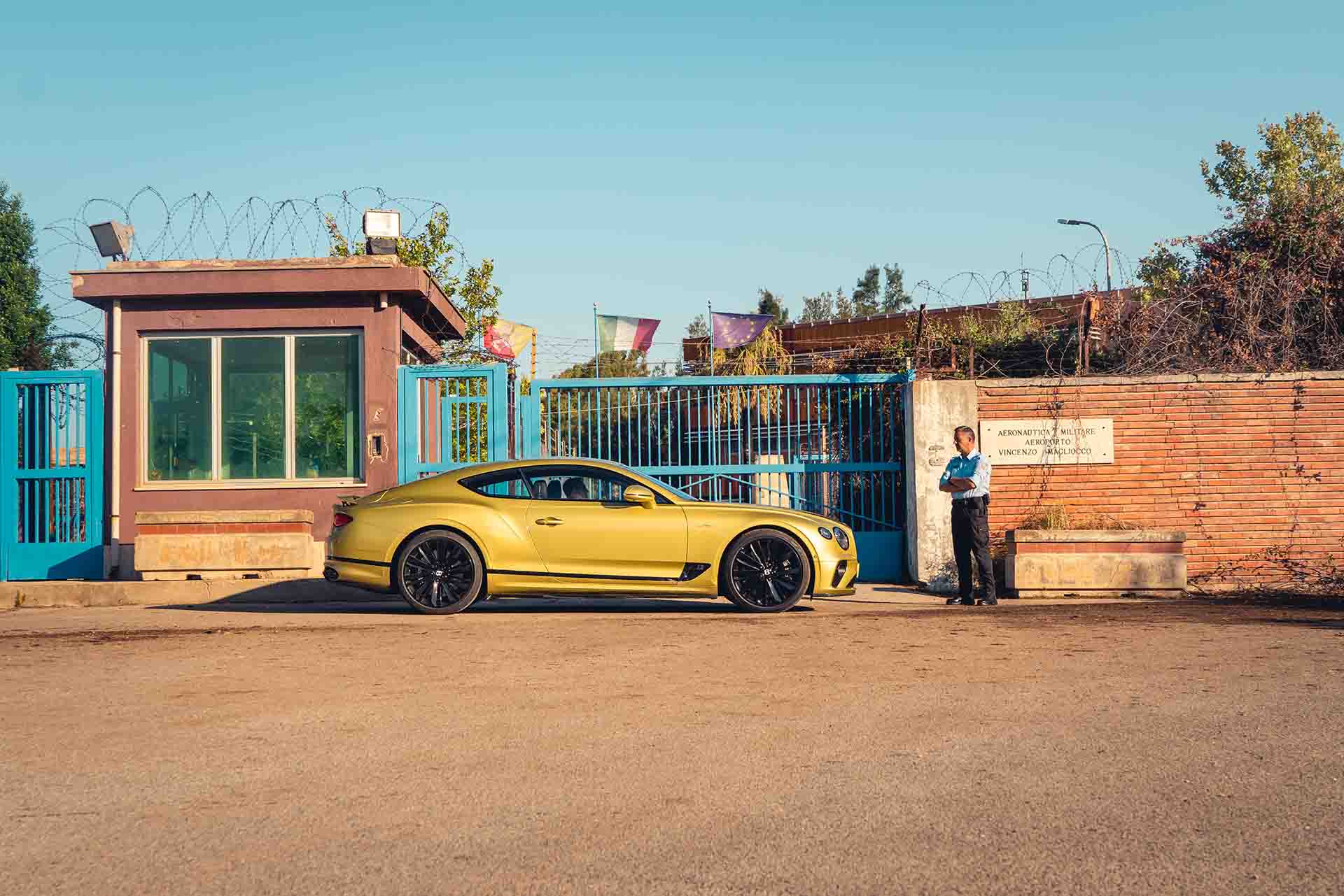 搖頭又擺尾？那有啥問題！Bentley 開甩 Continental GT Speed，自得其樂很爽捏～