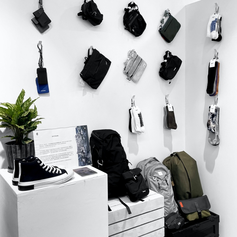 連日媒都忍不住大讚！台灣服飾品牌 DYCTEAM AW21 正式登場，台中新光快閃店同步開催！