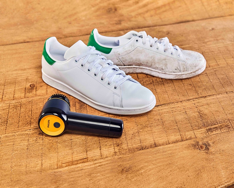 電動版洗鞋神器飛利浦「洗鞋小旋風」鞋槓青年必備！簡單 3 步驟刷出新亮度